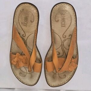 B.O.C. Born Womens Thong Sandals 8M Orange Vegan Leather Flower Flip Flop Slide
